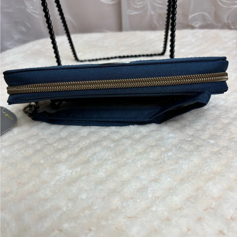 Travelon RFID Blocking Travel Wristlet Wallet